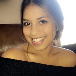 Meet your Posher, Alexis